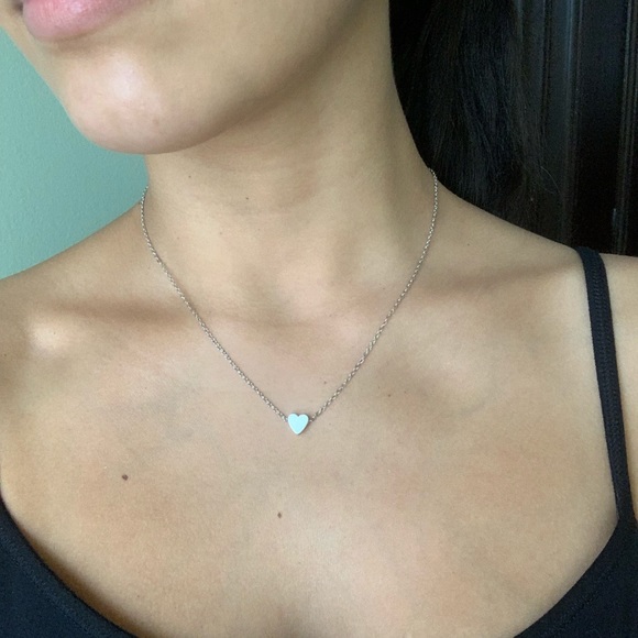 Dainty Silver heart chain layering necklace - Picture 3 of 4